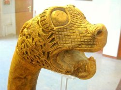 Original Oseberg dragon head 