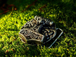 Thor's Hammer buckle in nature