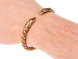 Viking bracelet in use