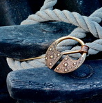 Buy Horseshoe Brooches