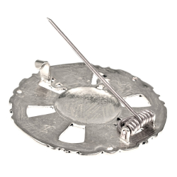 Limons disc brooch - backside
