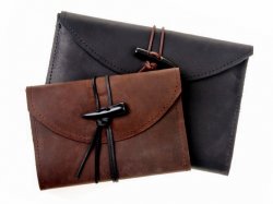 Leder-Buchh�lle - Gr��envergleich