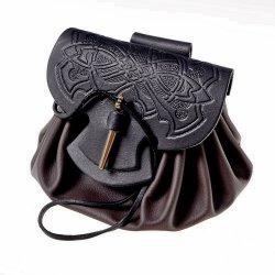 Celtic leather pouch bag - closure