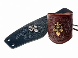 Armguards Fleur de Lys