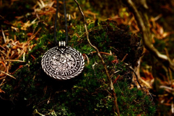 Vadstena bracteate in nature