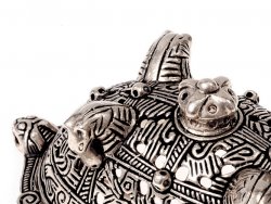 Viking oval brooch - detail