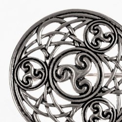 Iro Celtic Brooch - detail