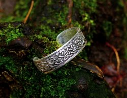 Celtic Bangle with knot work