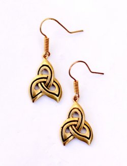 Earrings with Celtic Triad