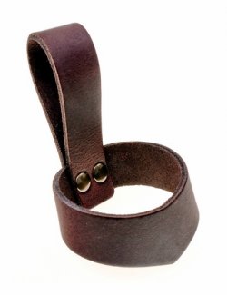 Drinking horn holder - brown