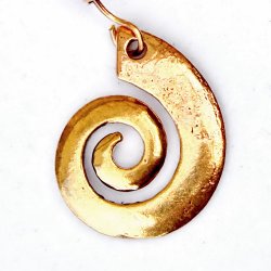 Earring with spiral design - bronze