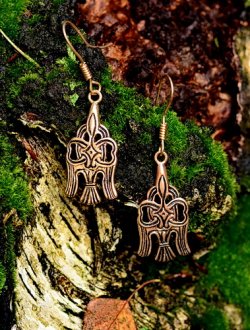 Earrings with Viking age raven