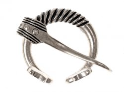 Baltic ring brooch - silver plated