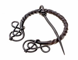 Viking brooch with intertwined ends