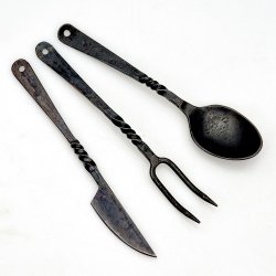 Medieval cutlery set