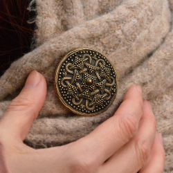 Granulierte Wikinger-Scheibenfibel 