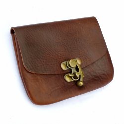 Belt pouch with hook clasp - brown