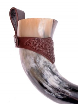 Drinking horn with holder - detail