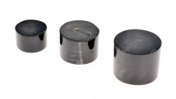 Horn roll on a knife handle