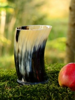 Horn beaker - large