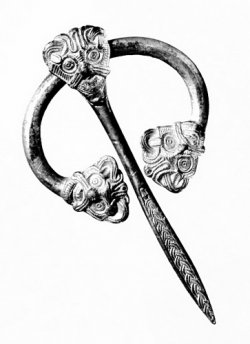 Ring Brooch from Hm - 0riginal