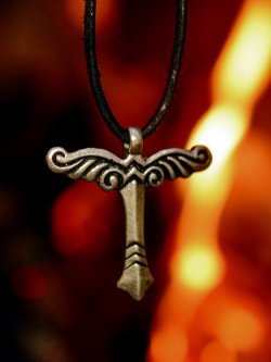 Irminsul amulet - detail