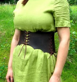 Laced-up bodice belt 