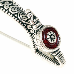 La Tne period brooch - detaik