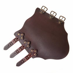 Bracer with buckle closure