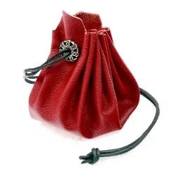 Medieval leather bag - closure