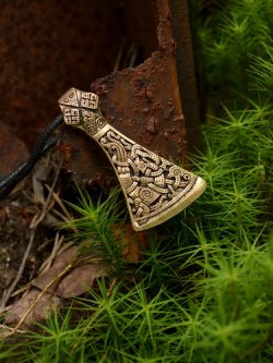 Viking Mammen axe amulet