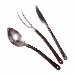 Medieval Cutlery as a Set