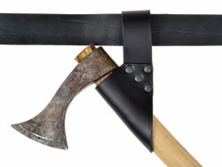 Medieval axe holder