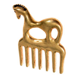 Celtic horse comb replica - detail