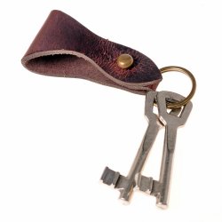 Leather key ring holder in use