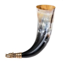 Trinkhornende am Horn