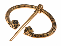 Polyeder-Ringfibel - Detail