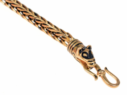 Viking brooch chain - detail