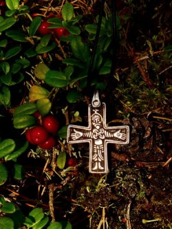 Viking crucifix pendant replica