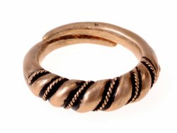 Viking finger ring replica - bronze