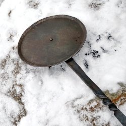 Frying pan from Oeseberg - iron