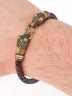 Wikingerarmband - am Arm
