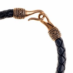 Viking leather bracelet - closure