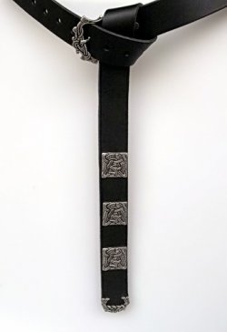 Viking belt in Ringerike style - details