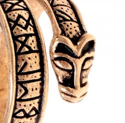 Rune ring of the Vikings - detail