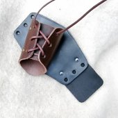 Mittelalter-Armschtzer aus Leder